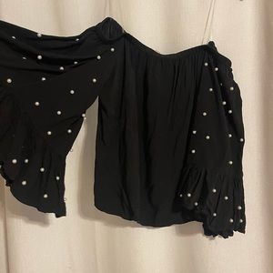 Over the Shoulder Flowy Sleeve, Pearl Top